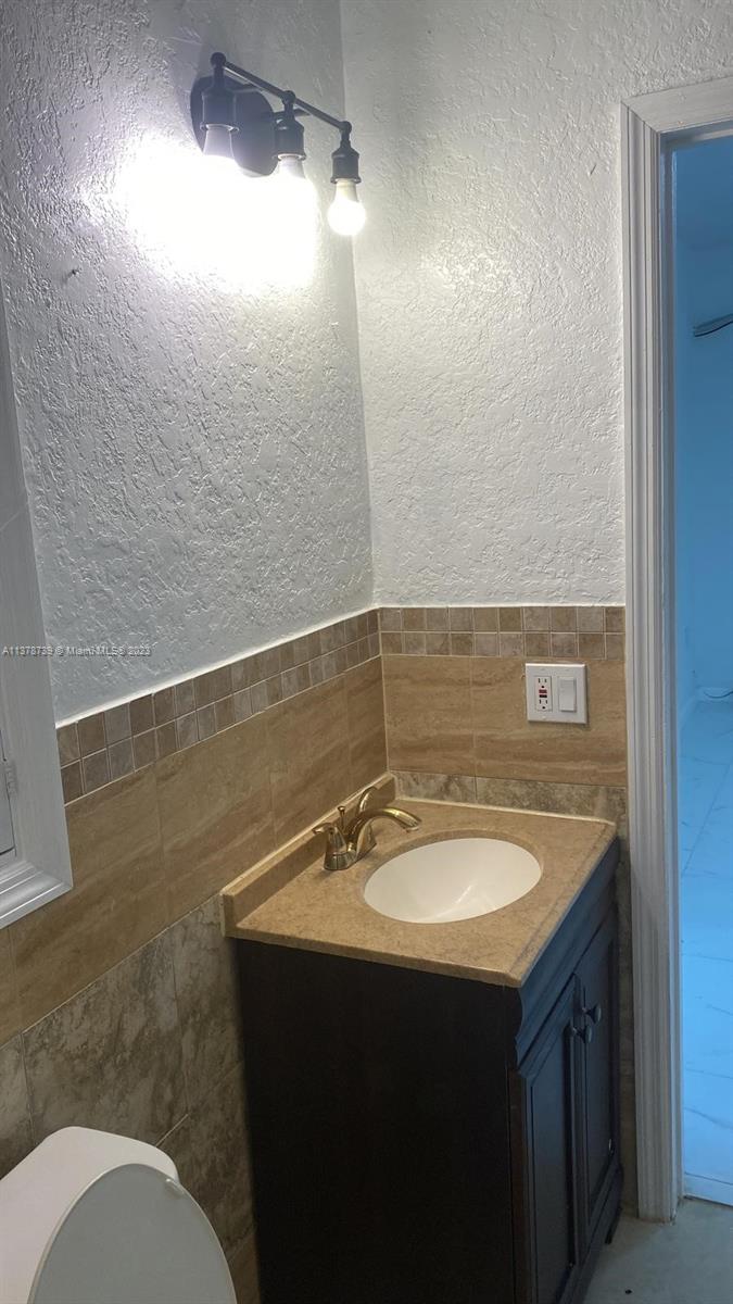 CAROL CITY REV PLAT - Residential Lease