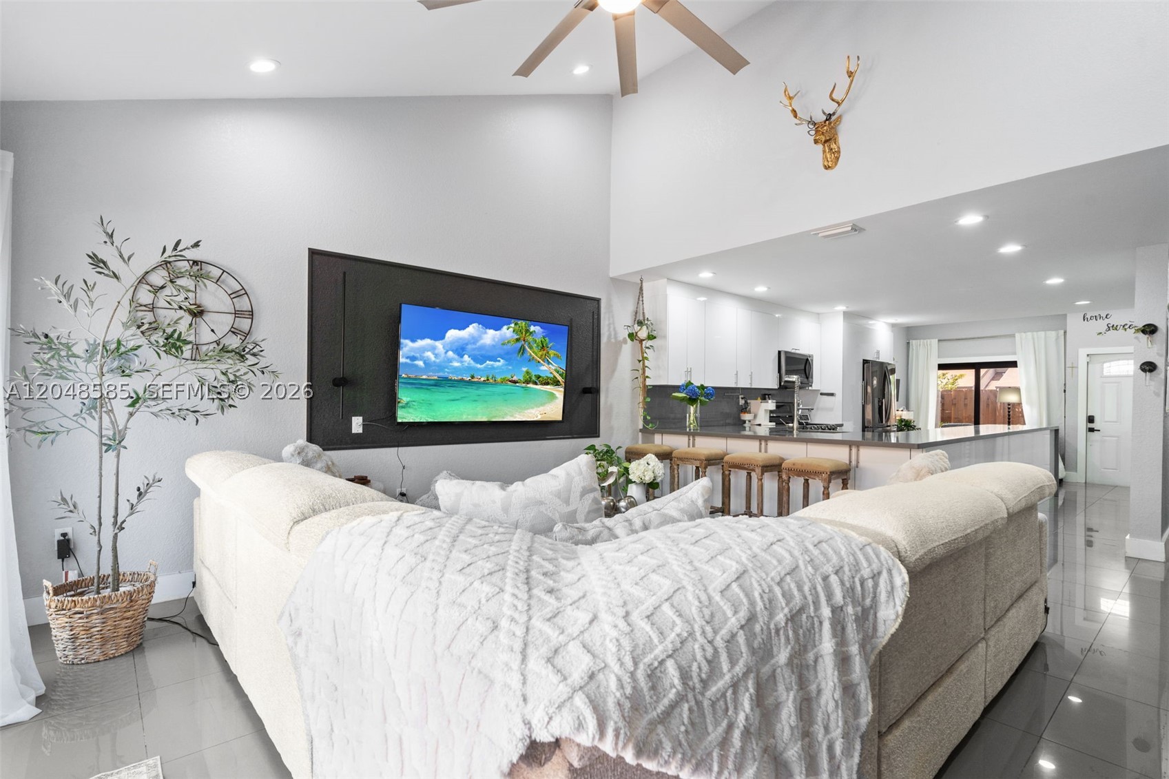 ARROWHEAD GOLF & TENNIS C - Residential