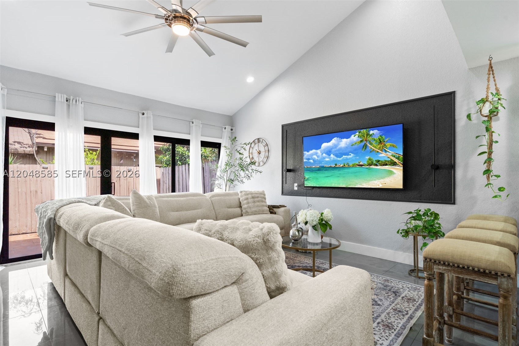ARROWHEAD GOLF & TENNIS C - Residential
