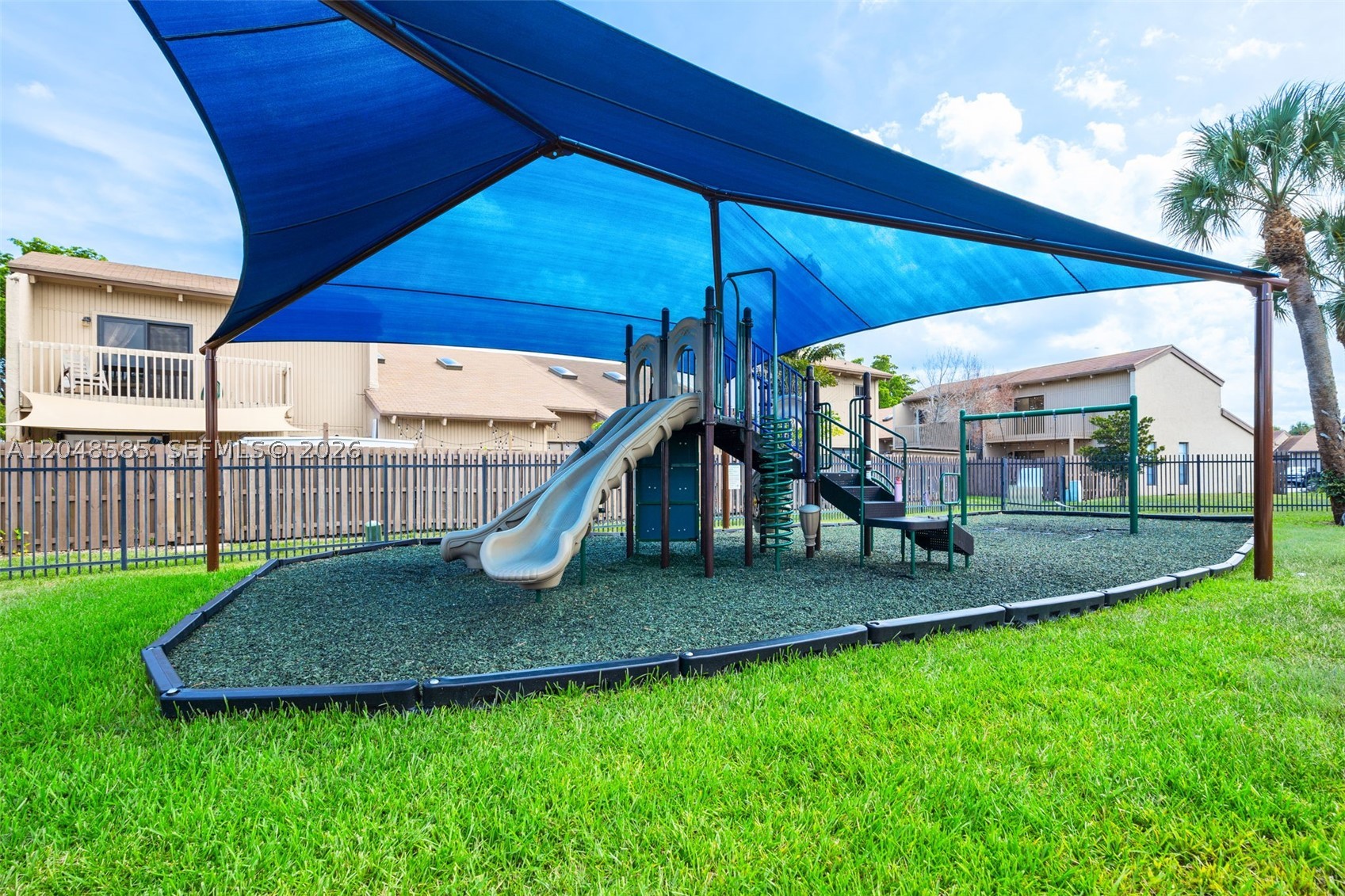ARROWHEAD GOLF & TENNIS C - Residential