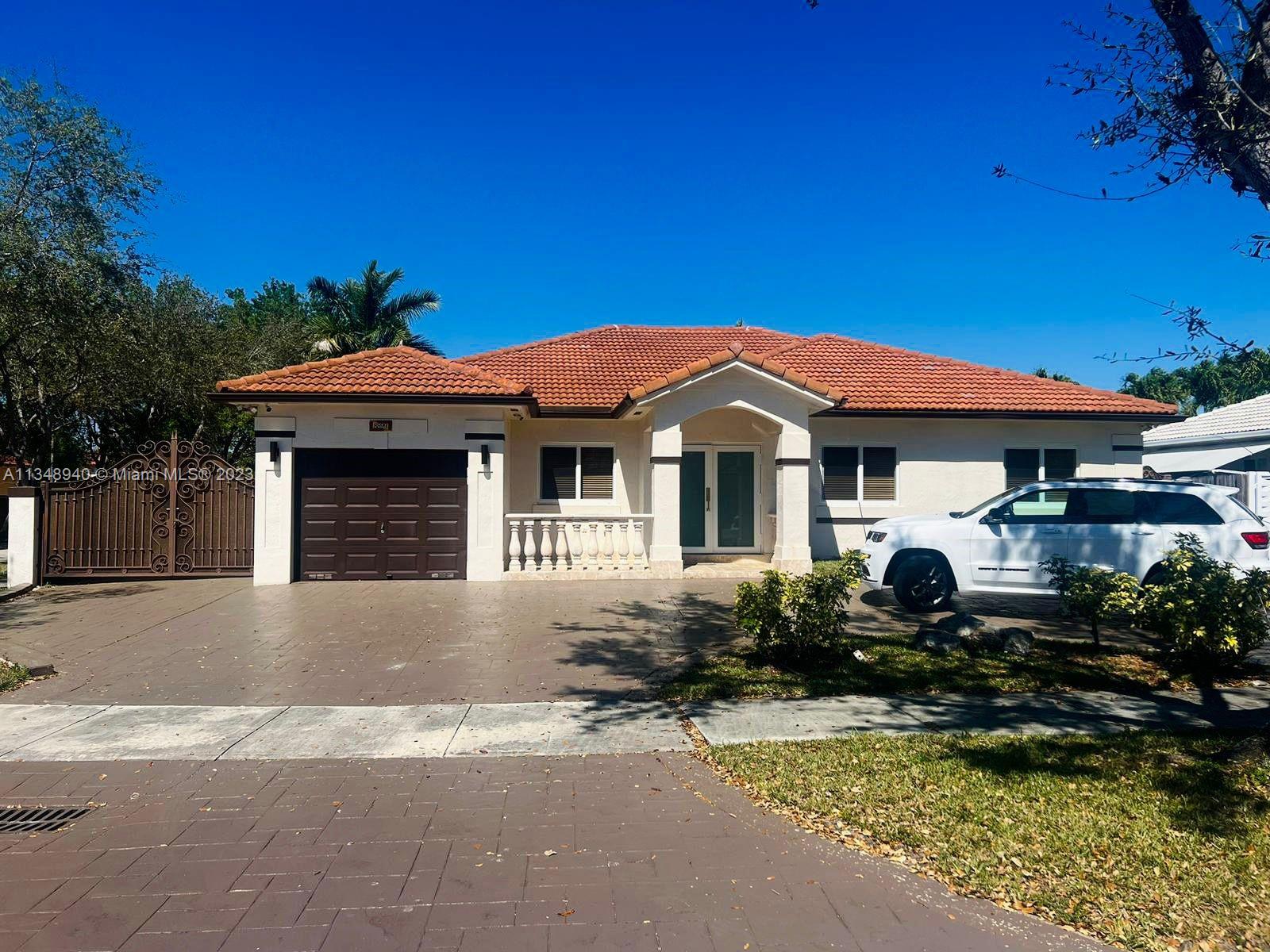 PALM SPRING ESTATES - Residential Lease