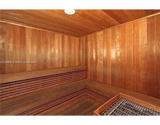 AKOYA CONDO - Residential Lease