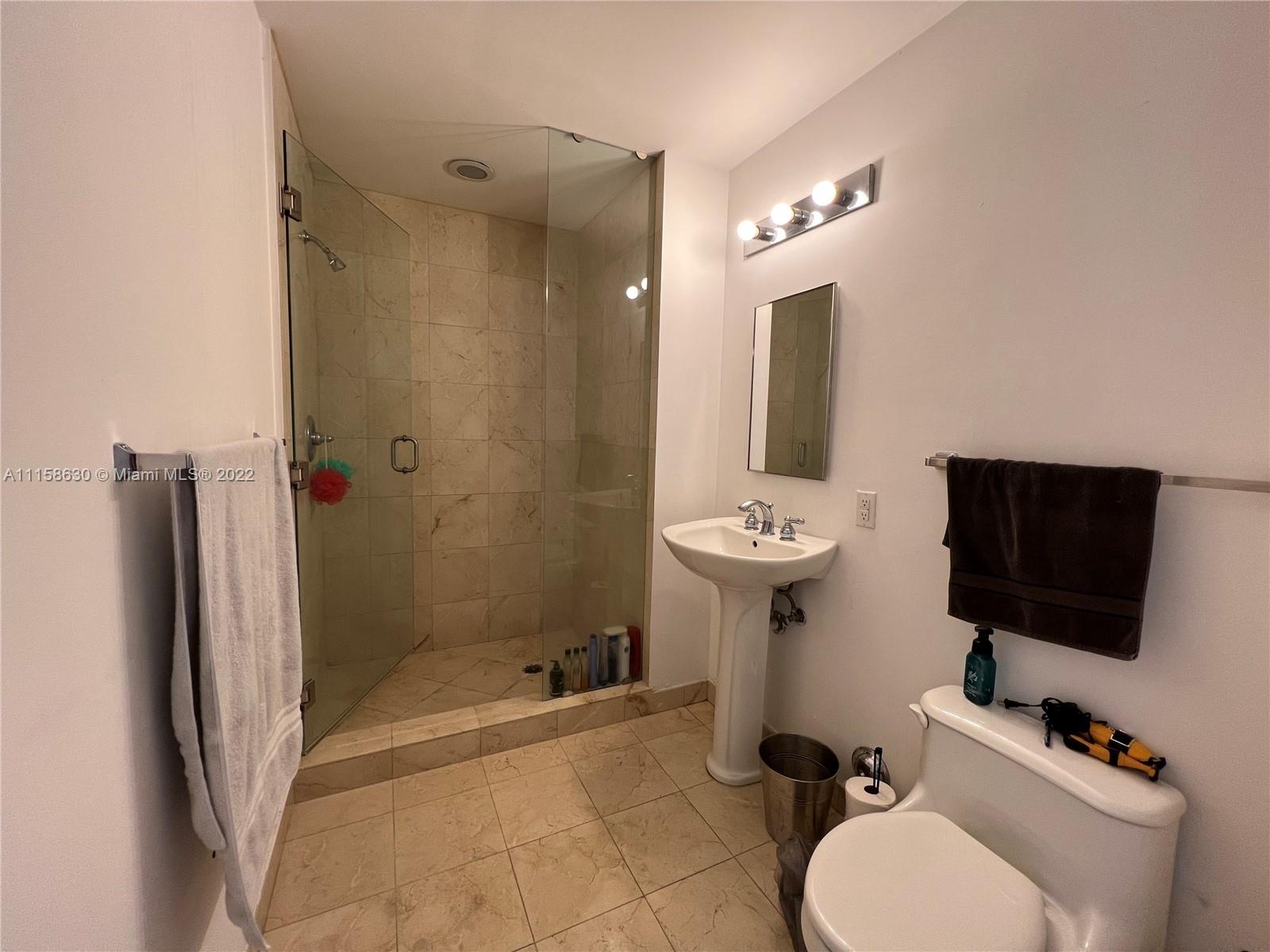 AKOYA CONDO - Residential Lease