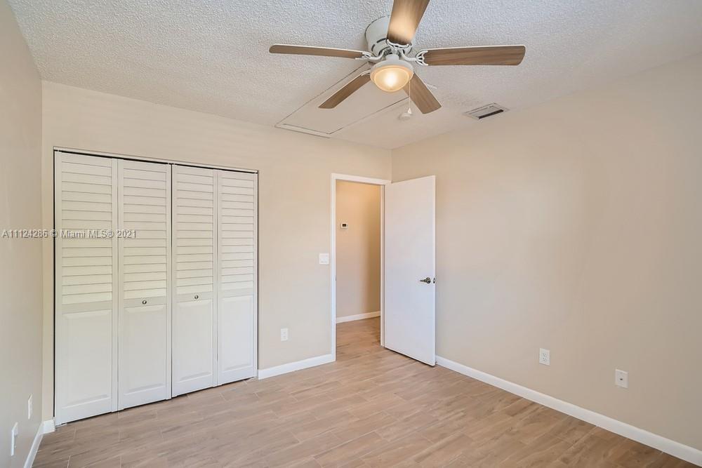 PEMBROKE LAKES SOUTH - Residential