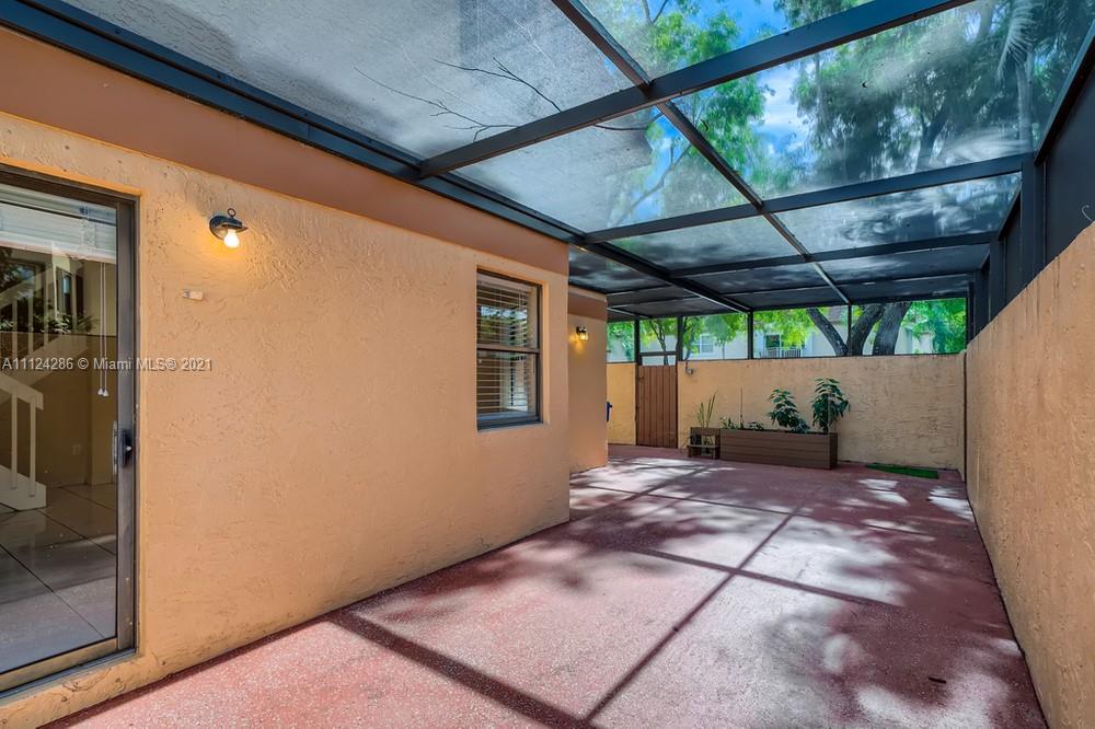 PEMBROKE LAKES SOUTH - Residential