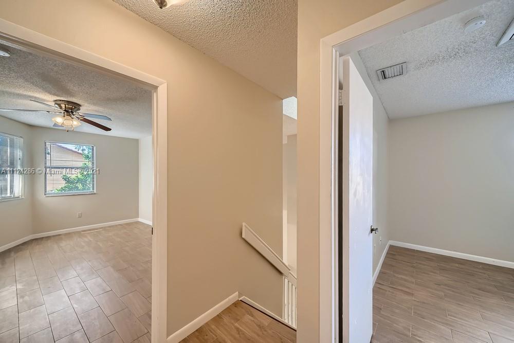 PEMBROKE LAKES SOUTH - Residential