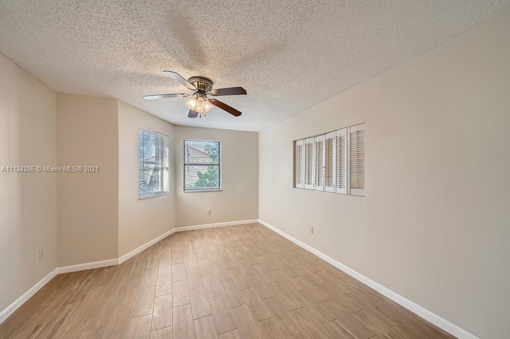 PEMBROKE LAKES SOUTH - Residential