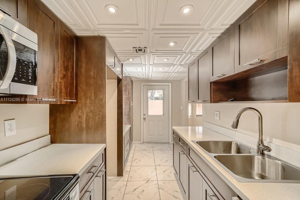PEMBROKE LAKES SOUTH - Residential