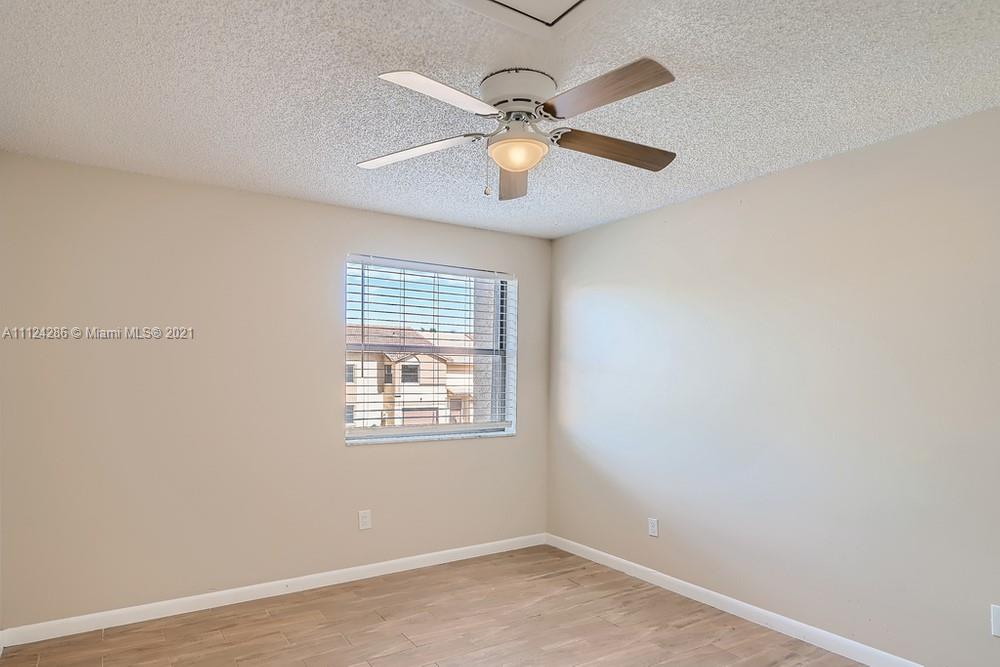 PEMBROKE LAKES SOUTH - Residential
