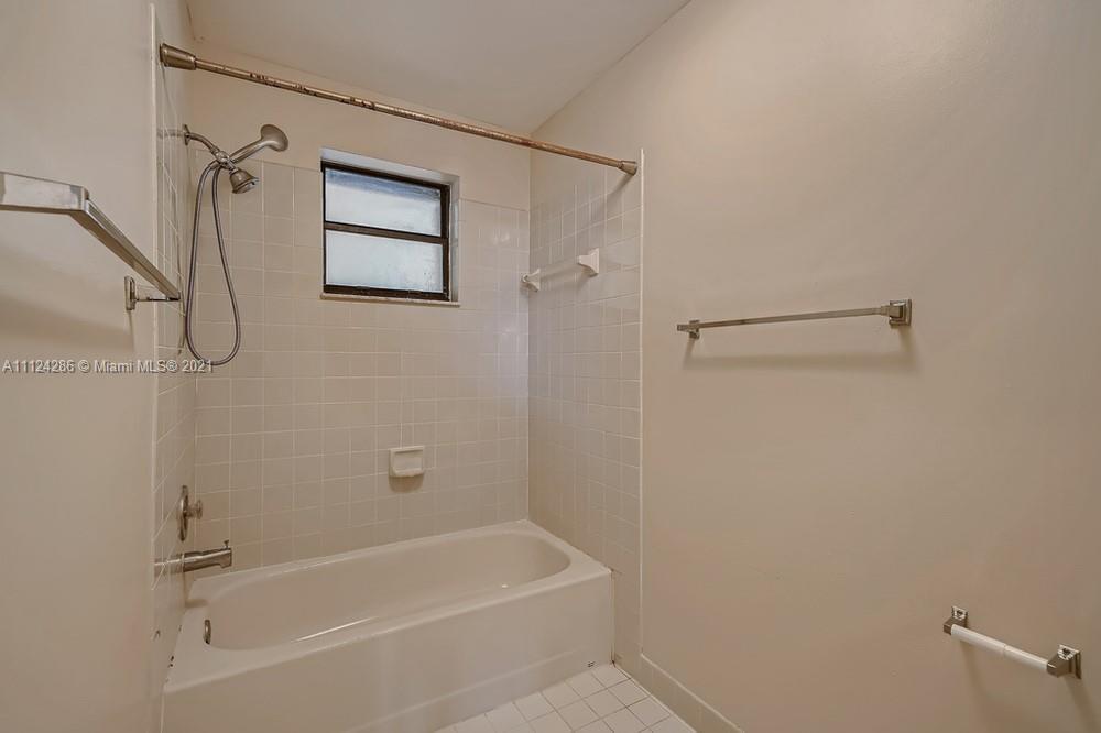 PEMBROKE LAKES SOUTH - Residential