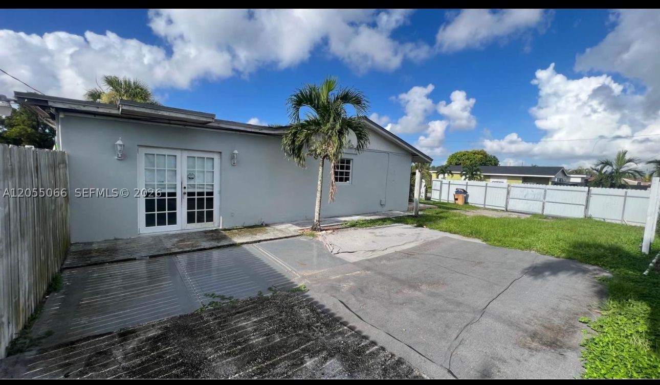CAROL CITY RED ROAD MANOR - Residential Lease