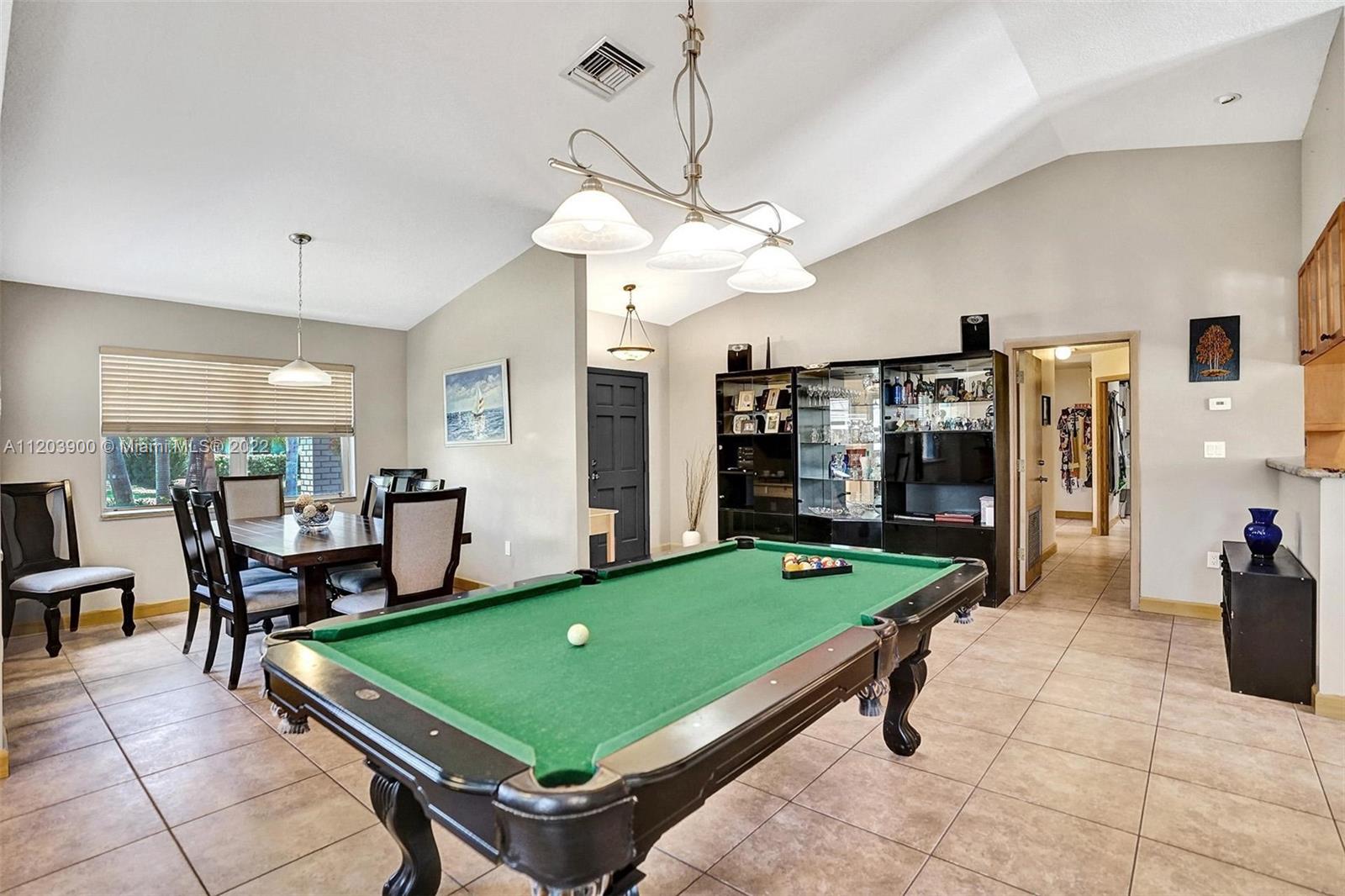 RICHARD ESTATES - Residential