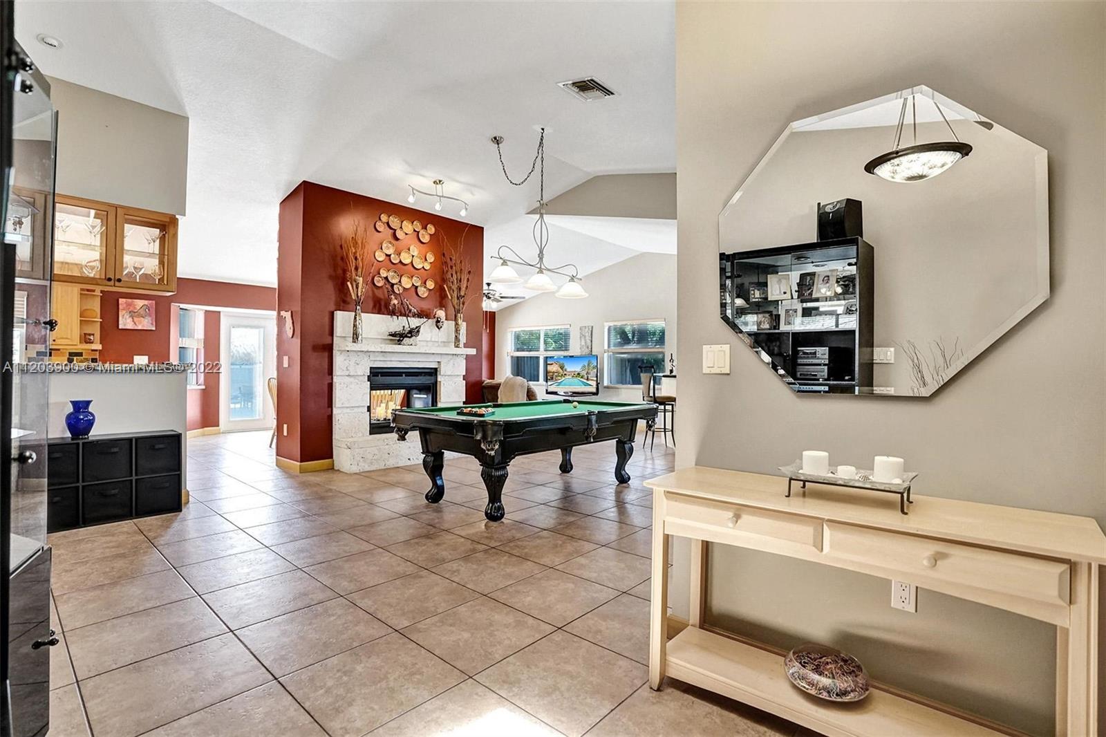RICHARD ESTATES - Residential