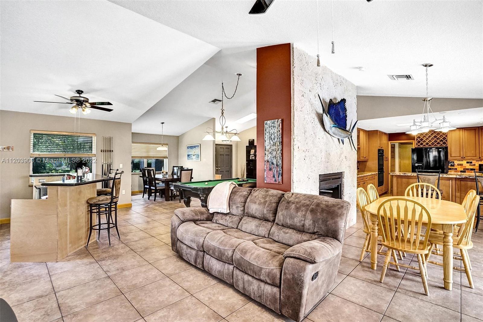 RICHARD ESTATES - Residential