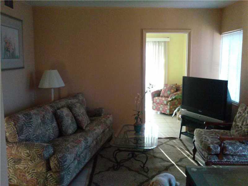 FLORIDIAN ARMS CONDO - Residential Lease