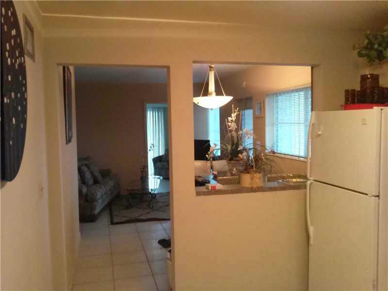 FLORIDIAN ARMS CONDO - Residential Lease