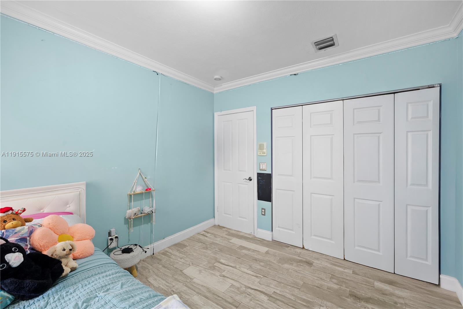 DORAL ISLES CAYMAN - Residential Lease