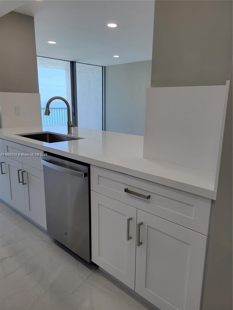 MIRASOL OCEAN TOWERS COND - Residential Lease