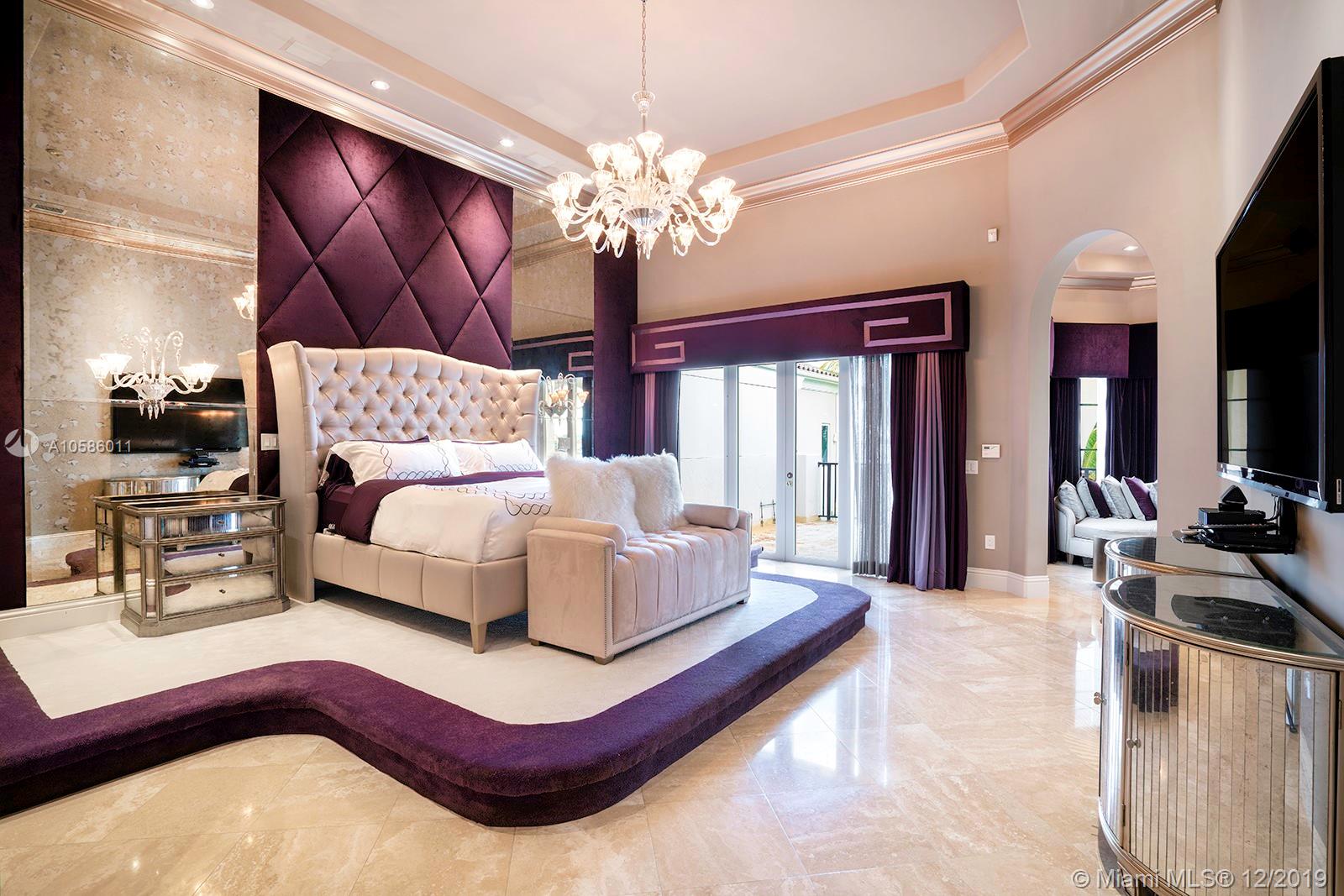 ISLAND ESTATES - Residential