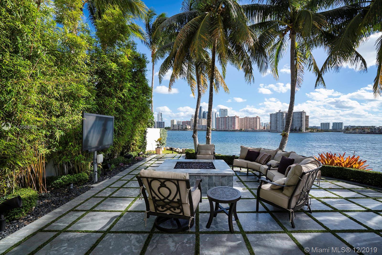 ISLAND ESTATES - Residential