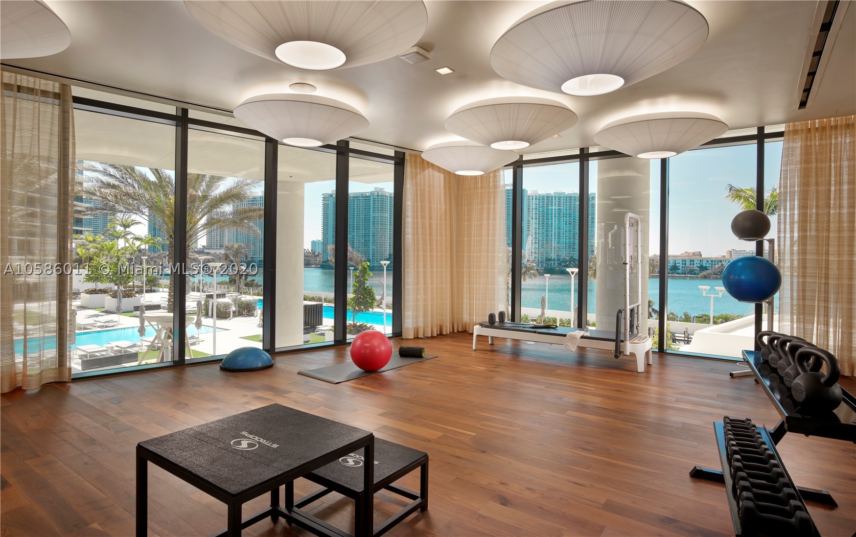 ISLAND ESTATES - Residential