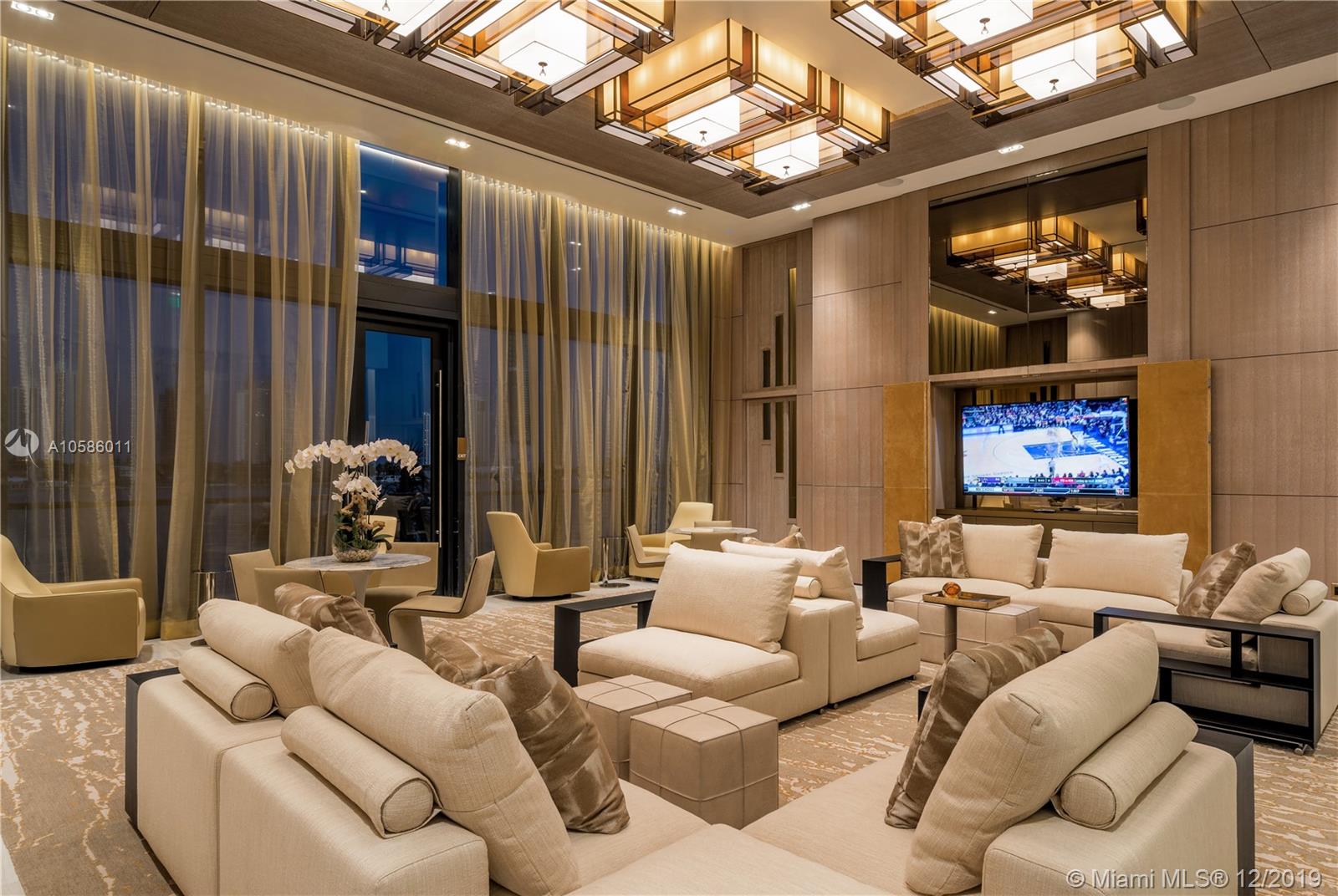 ISLAND ESTATES - Residential