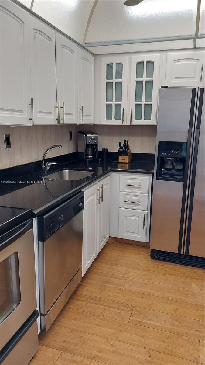 FLAMENCO CONDO - TOWER I - Residential Lease