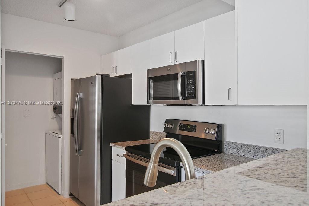 Yacht Club Brickell - Residential Lease