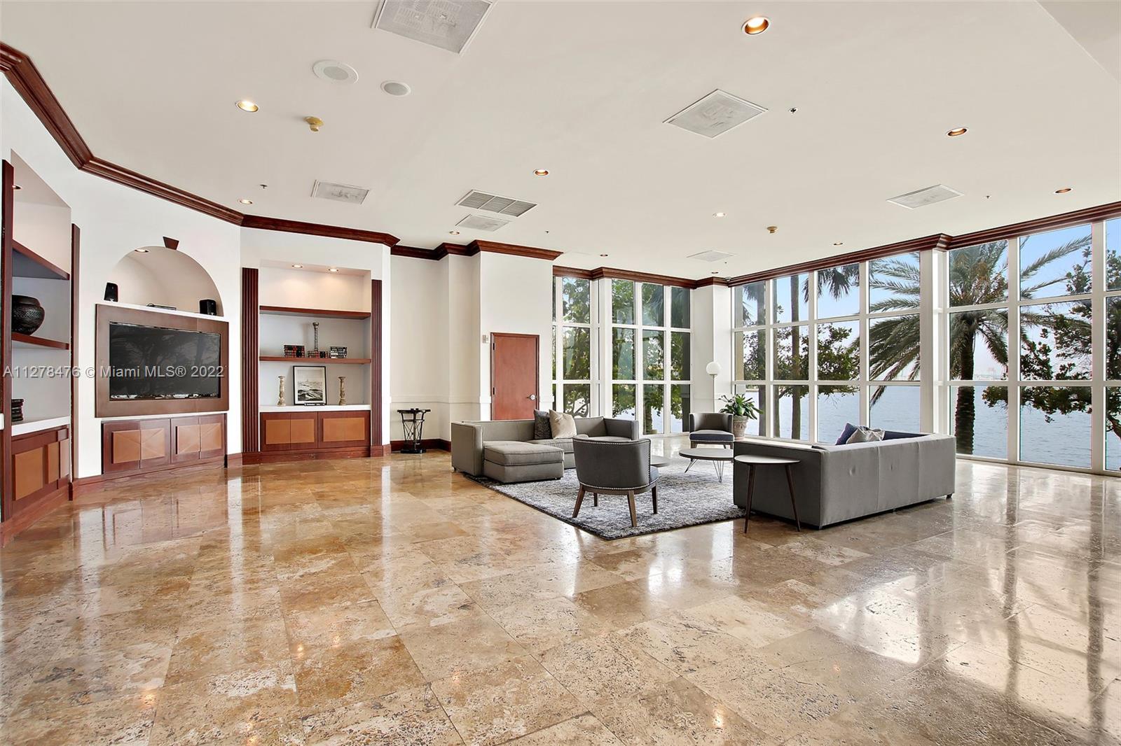 Yacht Club Brickell - Residential Lease