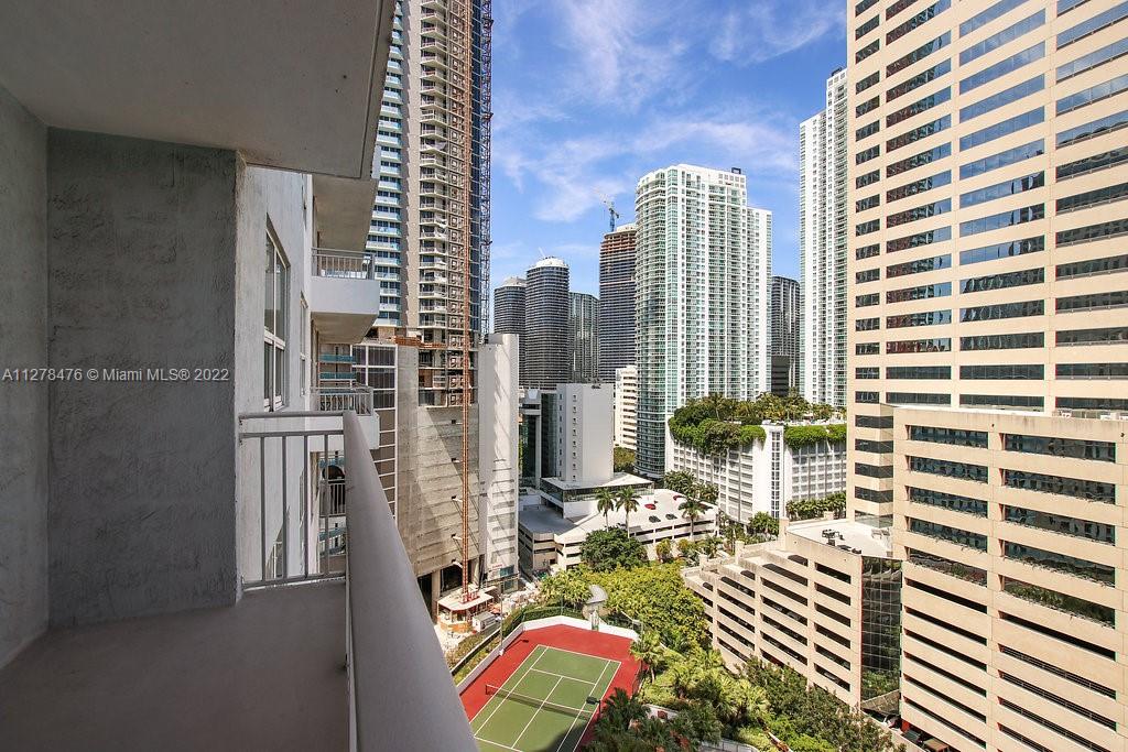 Yacht Club Brickell - Residential Lease