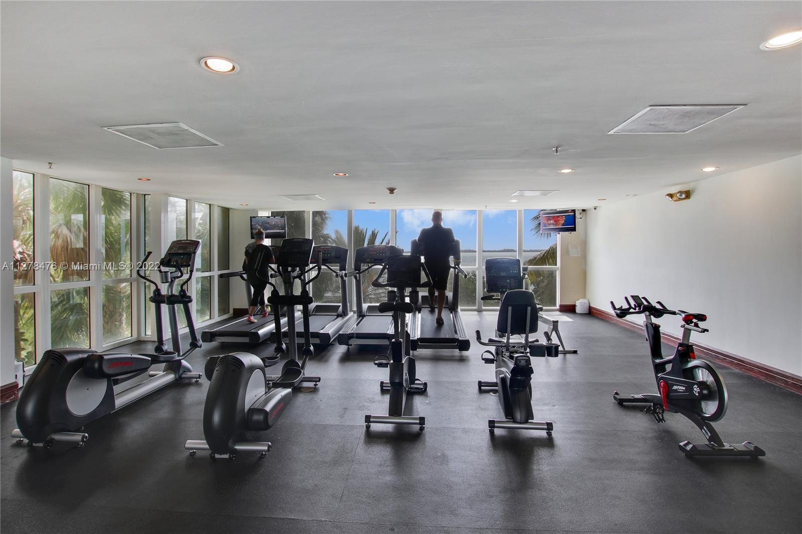 Yacht Club Brickell - Residential Lease