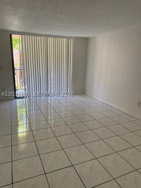 PROMENADE AT KENDALE LAKE - Residential