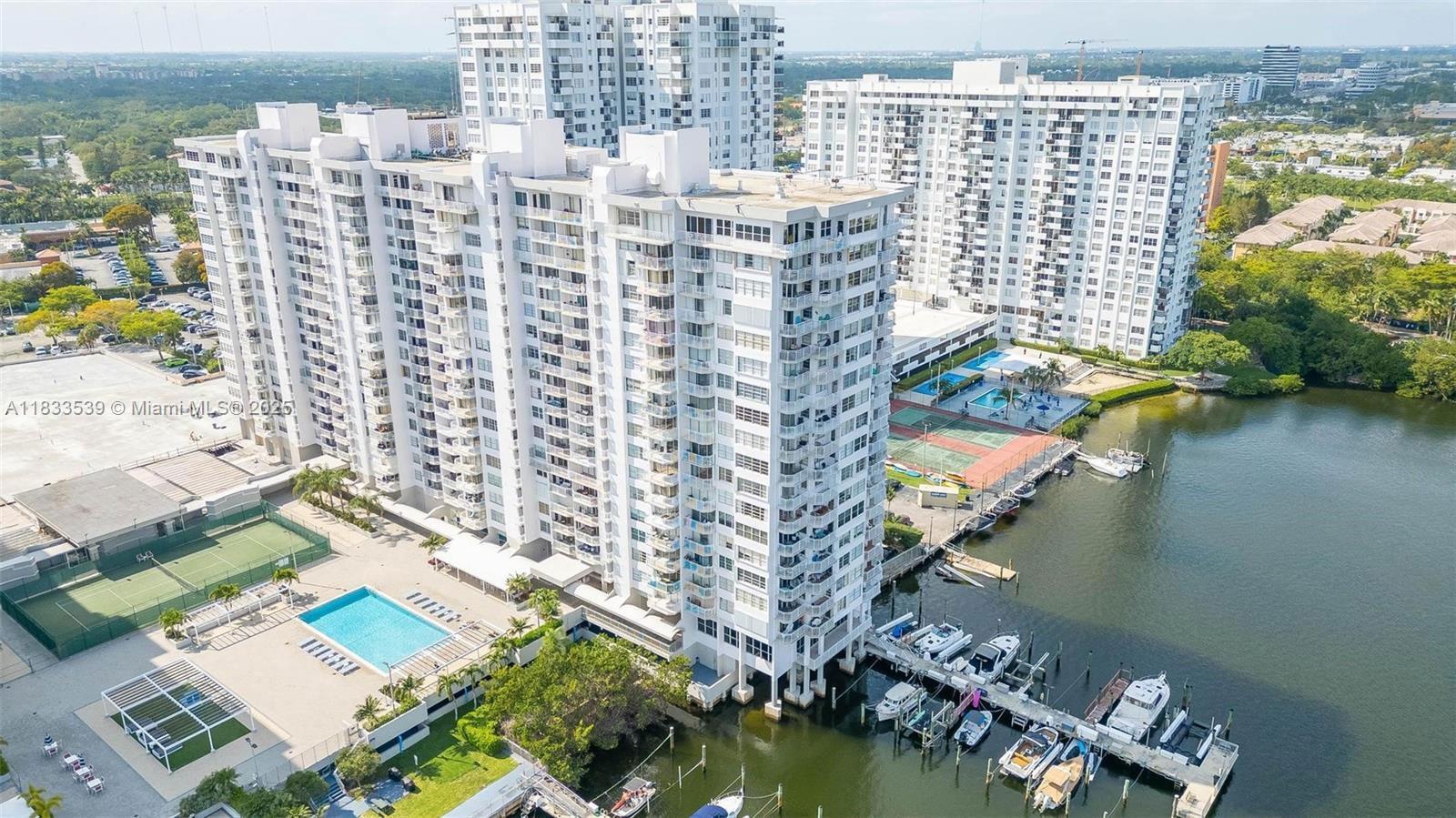 DEL PRADO MARINA - Residential