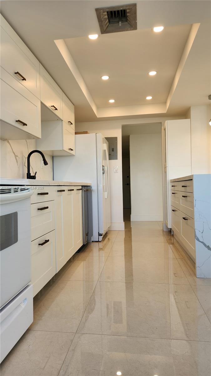 DEL PRADO MARINA - Residential