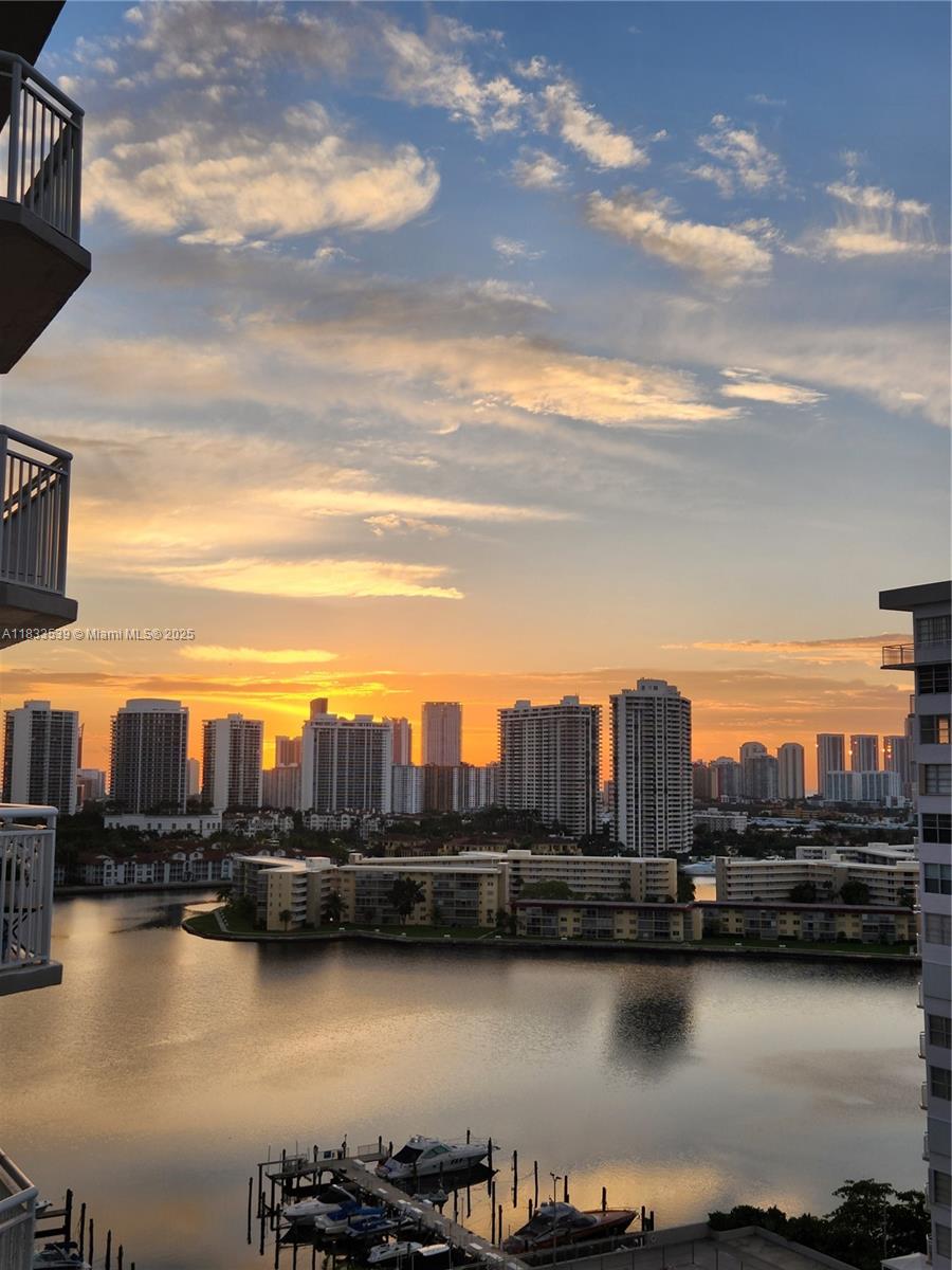 DEL PRADO MARINA - Residential
