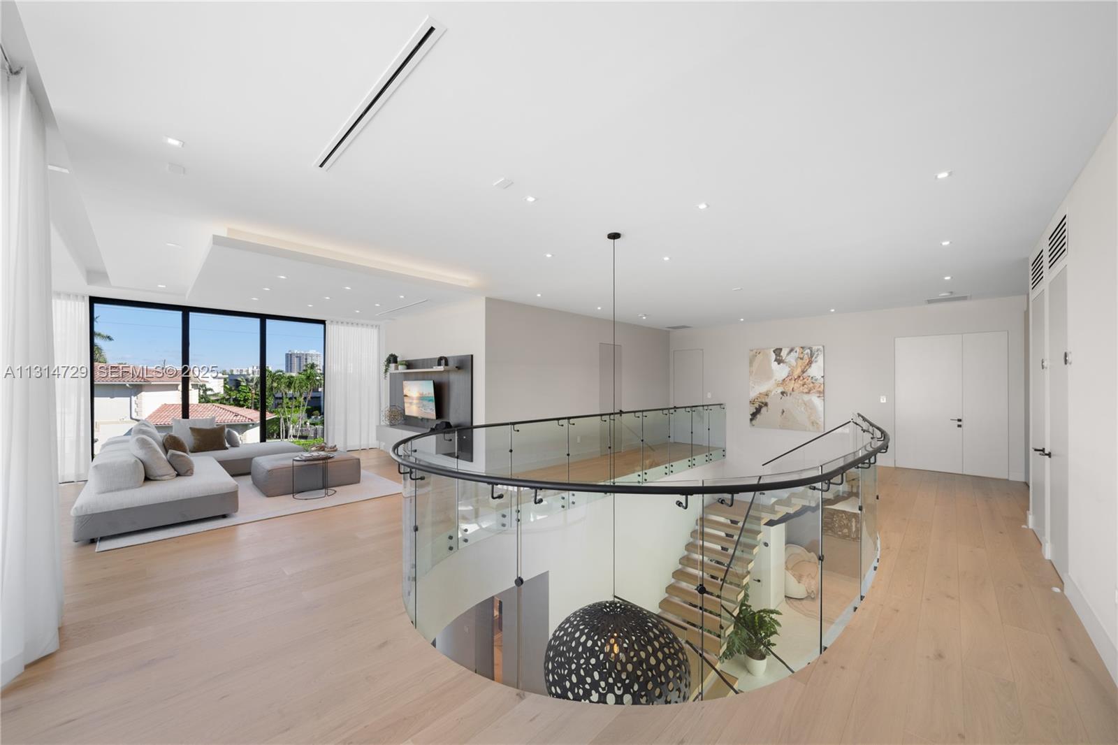 EASTERN SHORES - Residential