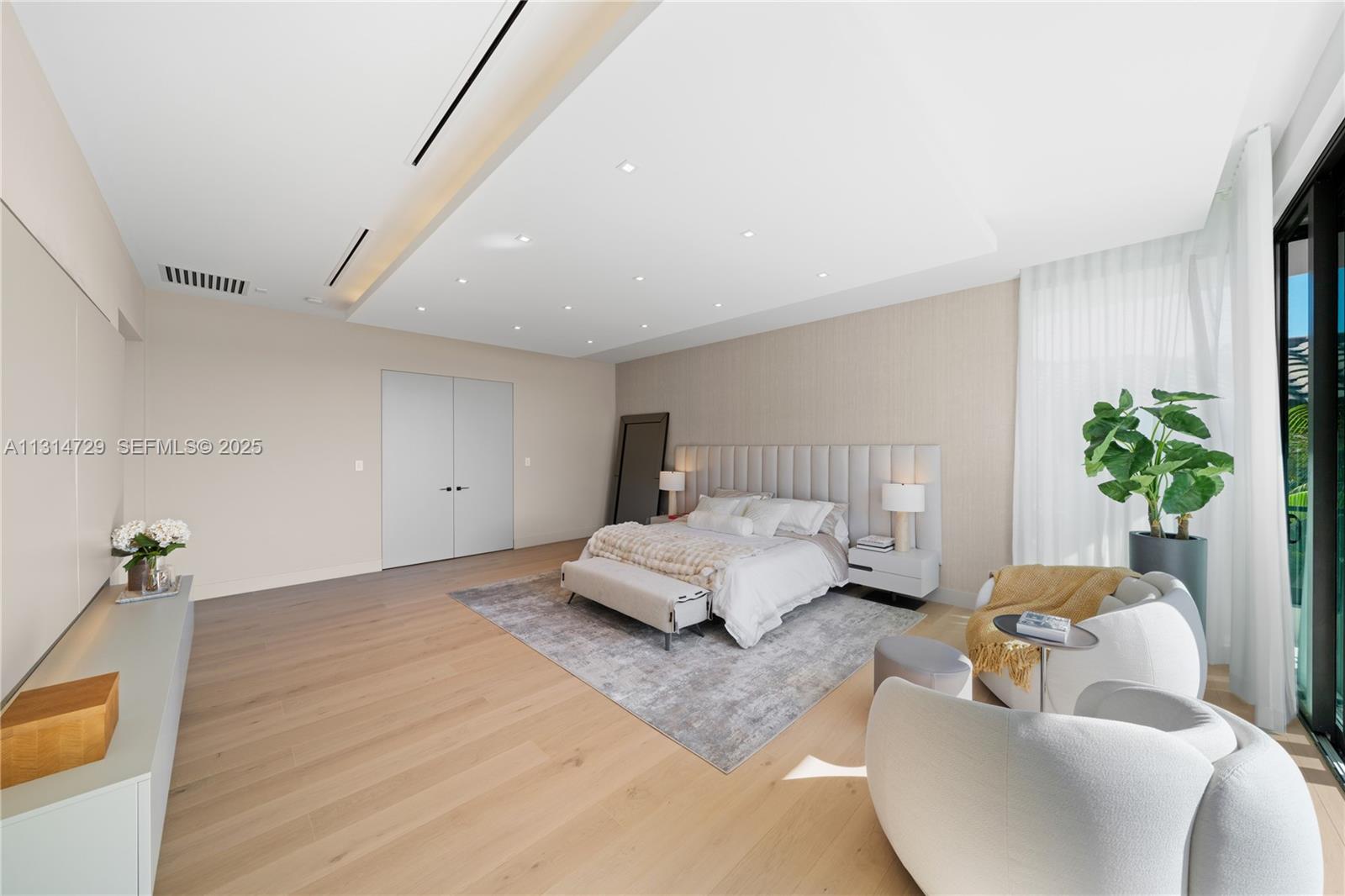 EASTERN SHORES - Residential