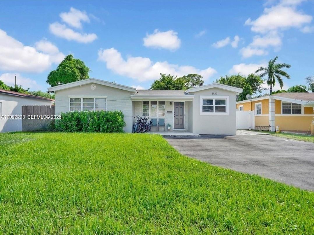 Welcome to your dream home in Pembroke Pines. this stunning single-family home boasts 3 bedrooms, 2 bathrooms, stainless steel appliances and tile flooring add a touch of elegance to the updated kitchen complete with white quartz countertops and cabinets, new roof and almost new AC unit, this home is move inn ready and built to last. The beautiful pool is the perfect oasis for hot summer days, while the ample parking ensures convenience for you and your guests, whether you're enjoying a quiet evening in the spacious living room or hosting a BBQ by the pool, the house offers the perfect blend of confort and style. don't miss out this opportunity to make this impecable home yours -  schedule your showing today and start living the Pembroke Pines style you've always dreamed off.