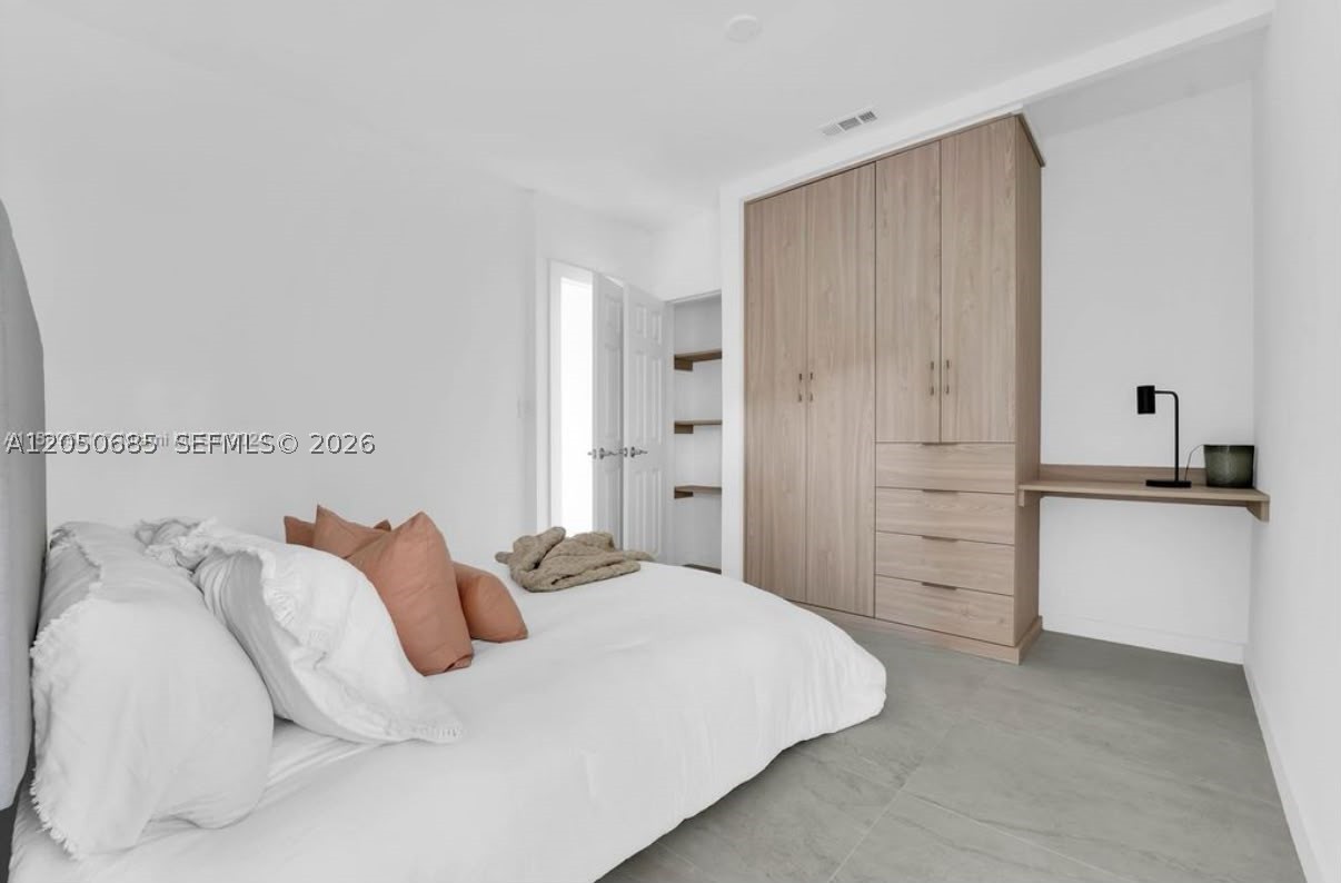 ALTOS DEL MAR NO 5 - Residential
