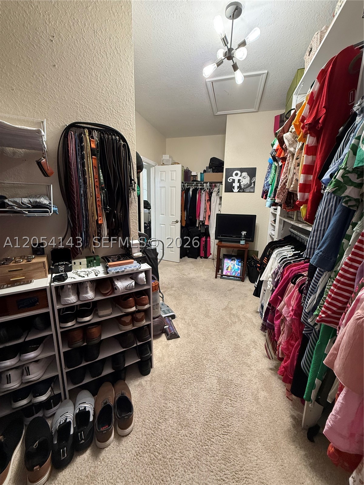 SILVER PALM EAST SEC TWO - Residential Lease