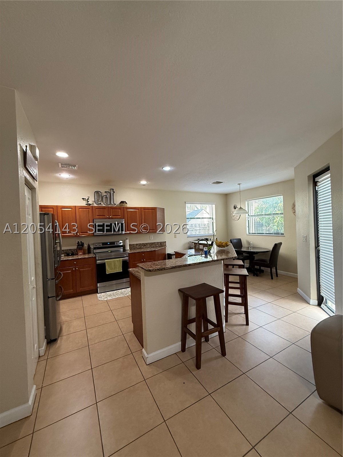 SILVER PALM EAST SEC TWO - Residential Lease