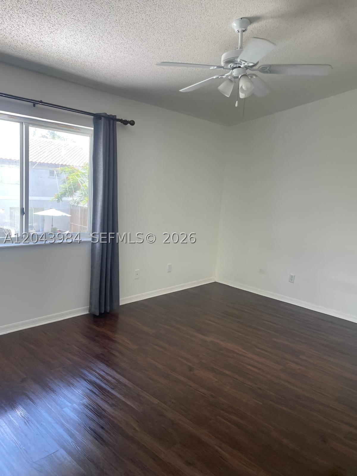 CHAPEL TRAIL II - Residential Lease