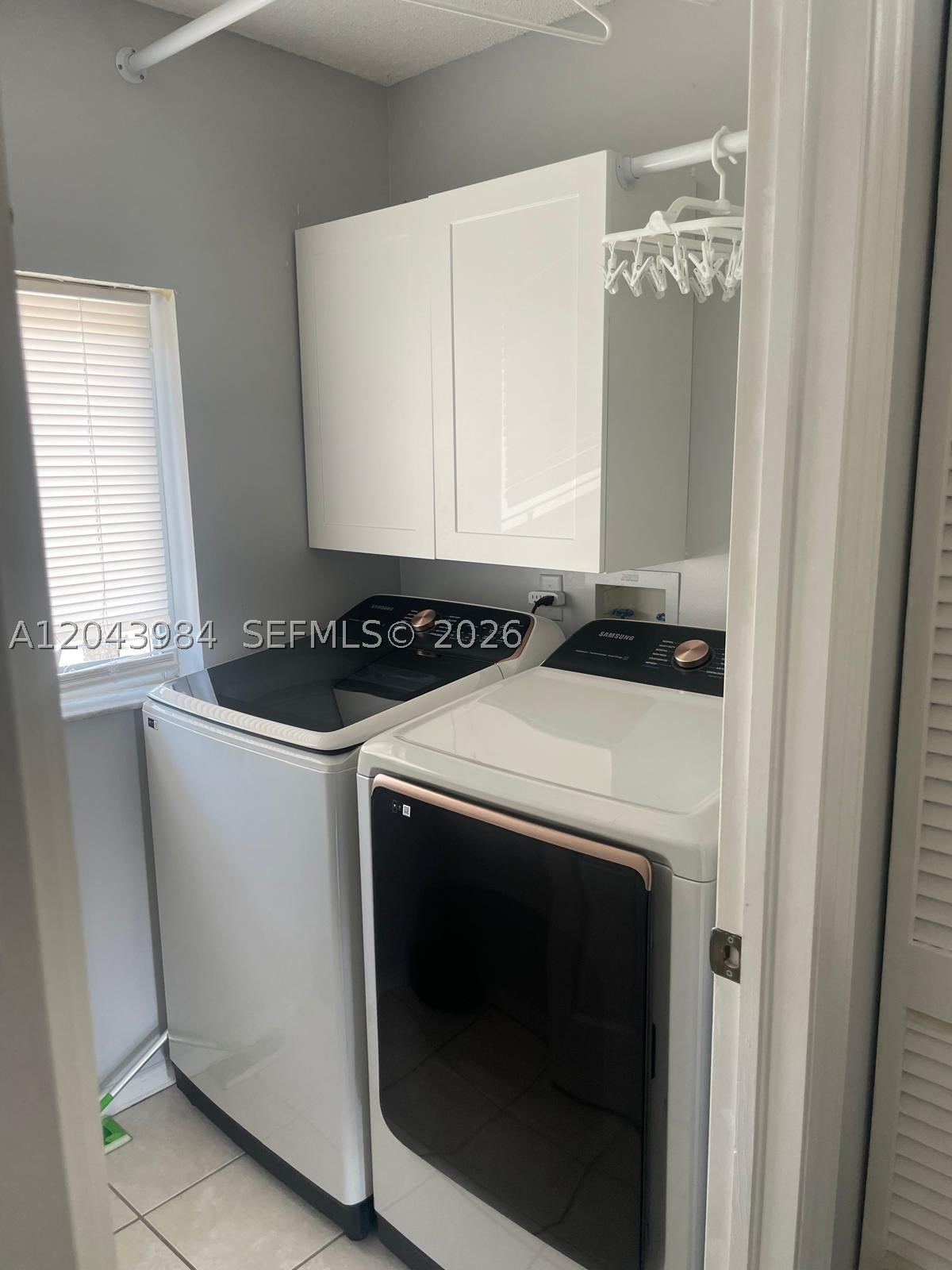 CHAPEL TRAIL II - Residential Lease