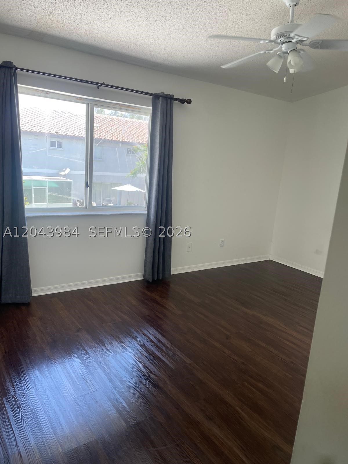 CHAPEL TRAIL II - Residential Lease