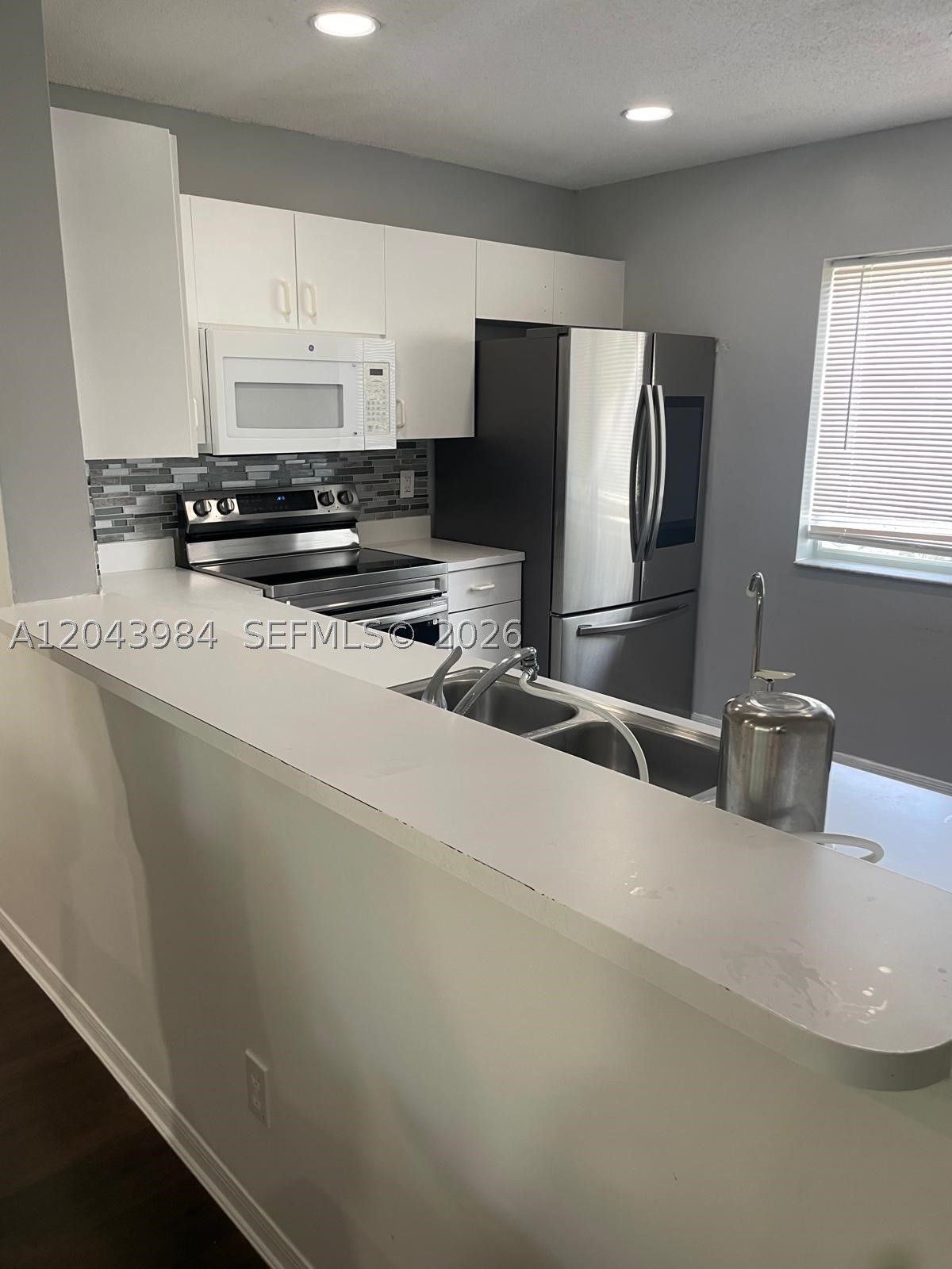 CHAPEL TRAIL II - Residential Lease