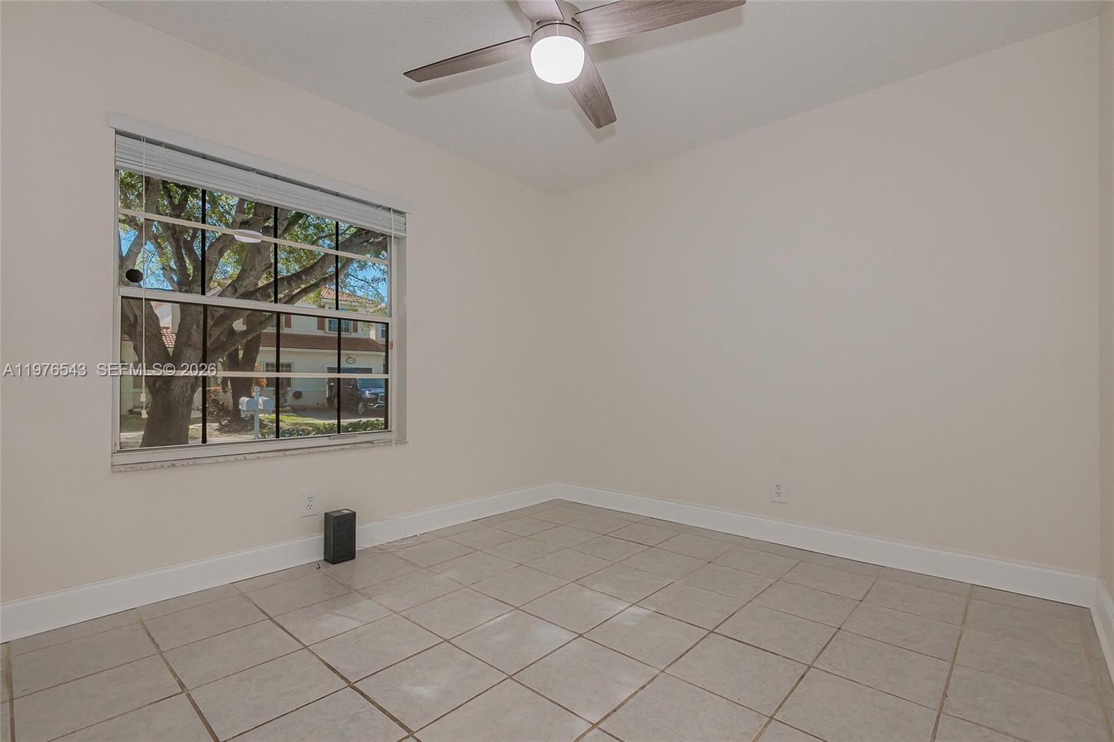 SILVER LAKES PHASE II REP - Residential Lease