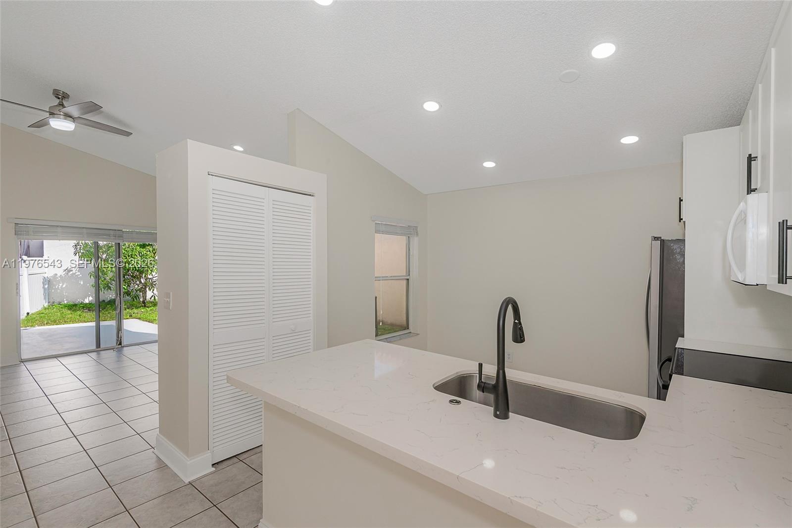 SILVER LAKES PHASE II REP - Residential Lease