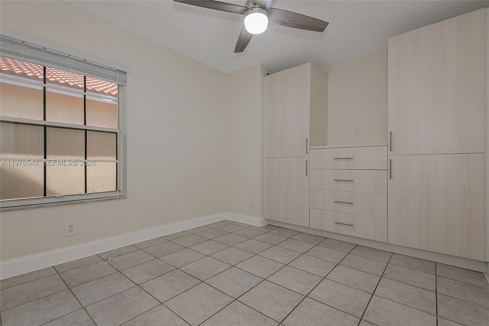 SILVER LAKES PHASE II REP - Residential Lease