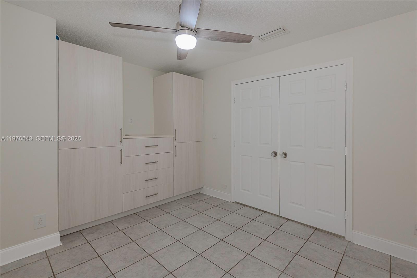 SILVER LAKES PHASE II REP - Residential Lease