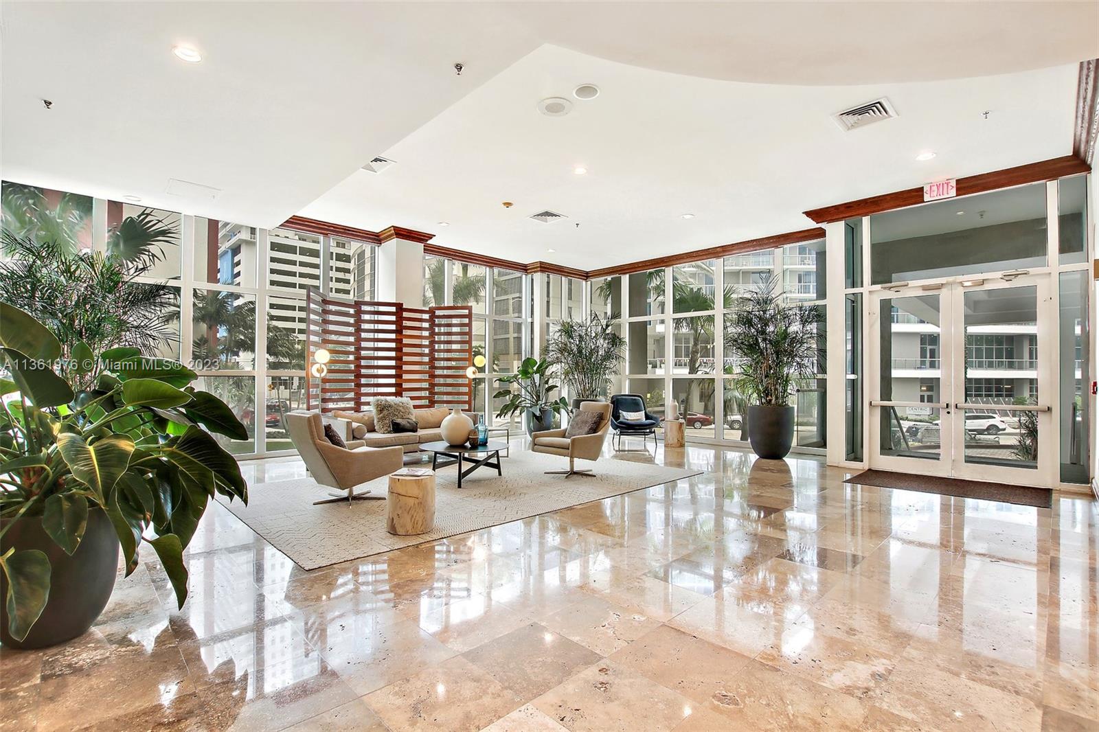 Yacht Club Brickell - Residential Lease